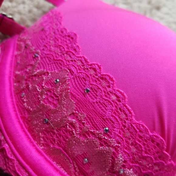Victoria's Secret Bras - Picture 2 of 2